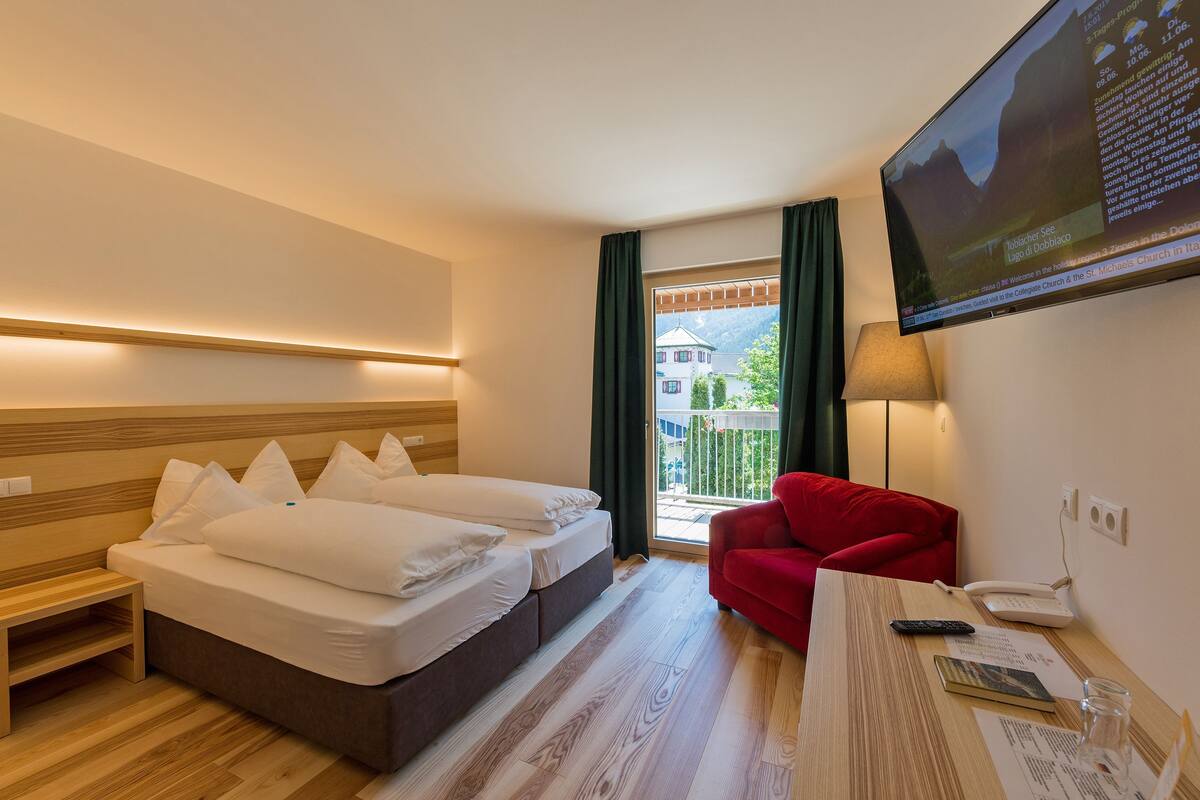 superior double room | in-room safe, free wifi, bed sheets