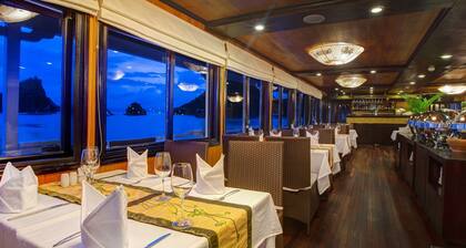 Syrena Cruises
