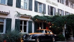 Unclassified image, 2 of 37, button - Hôtel Ermitage (Saint-Tropez)