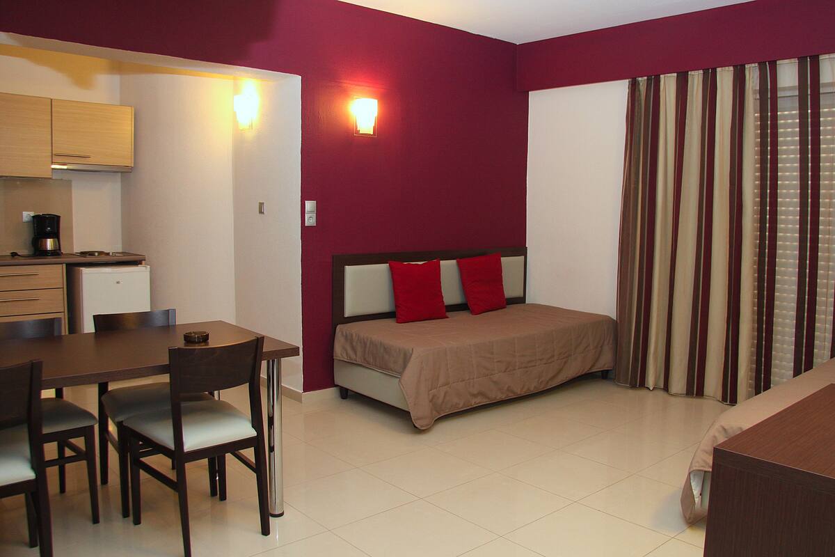 Apartment, 1 Bedroom | 1 bedroom, in-room safe, cribs (free), rollaway beds (free)
