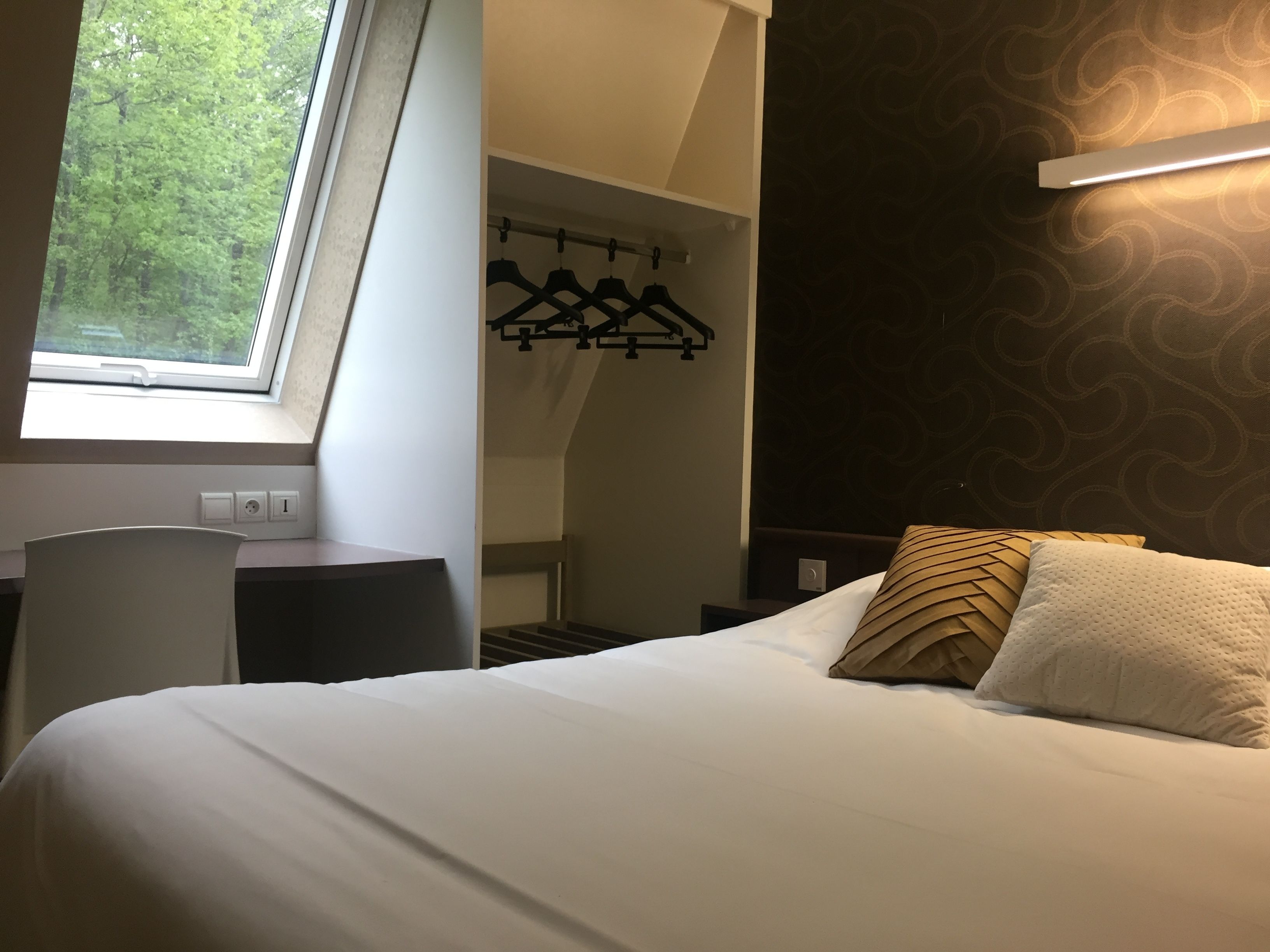 double room | desk, free wifi, bed sheets