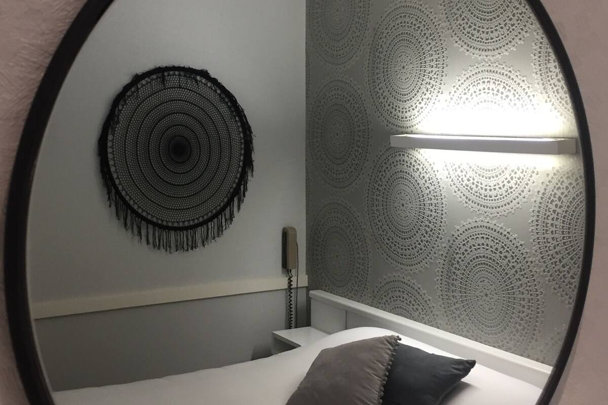 double room | desk, free wifi, bed sheets