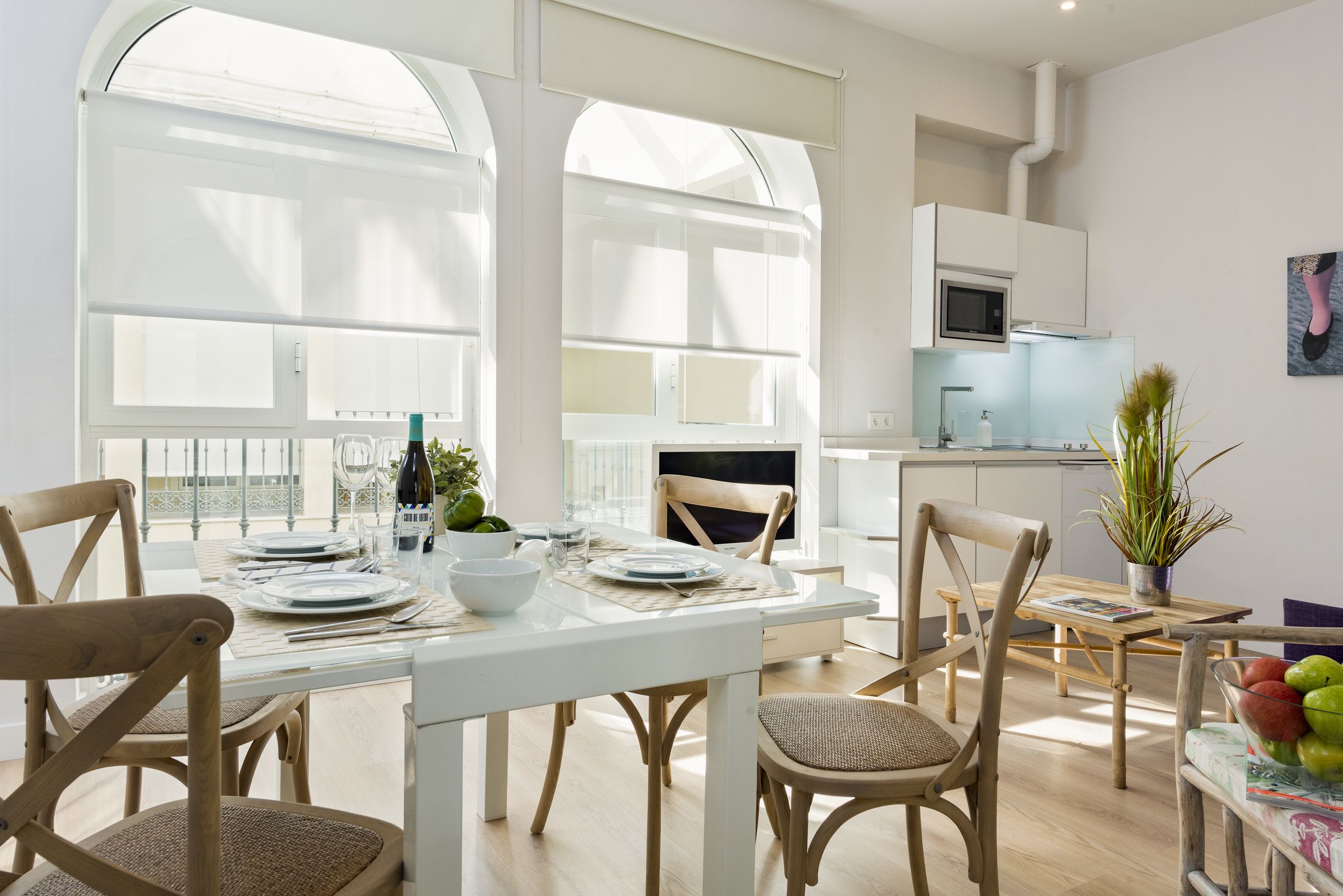 Apartment, 2 Bedrooms | Living room | 32-inch LED TV with satellite channels, TV