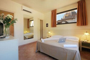 디럭스 아파트, 침실 1개, 시내 전망 (5 people) | 다리미/다리미판, 무료 WiFi, 침대 시트