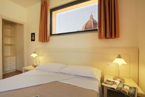 Iron/ironing board, free WiFi, bed sheets - Relais Martinez Florence (Florence)