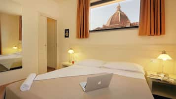 Deluxe-Apartment, 1 Schlafzimmer, Stadtblick (5 people) | Bügeleisen/Bügelbrett, kostenloses WLAN, Bettwäsche