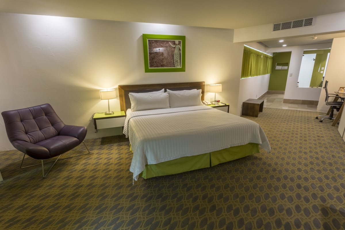 In-room safe, desk, blackout drapes, soundproofing
