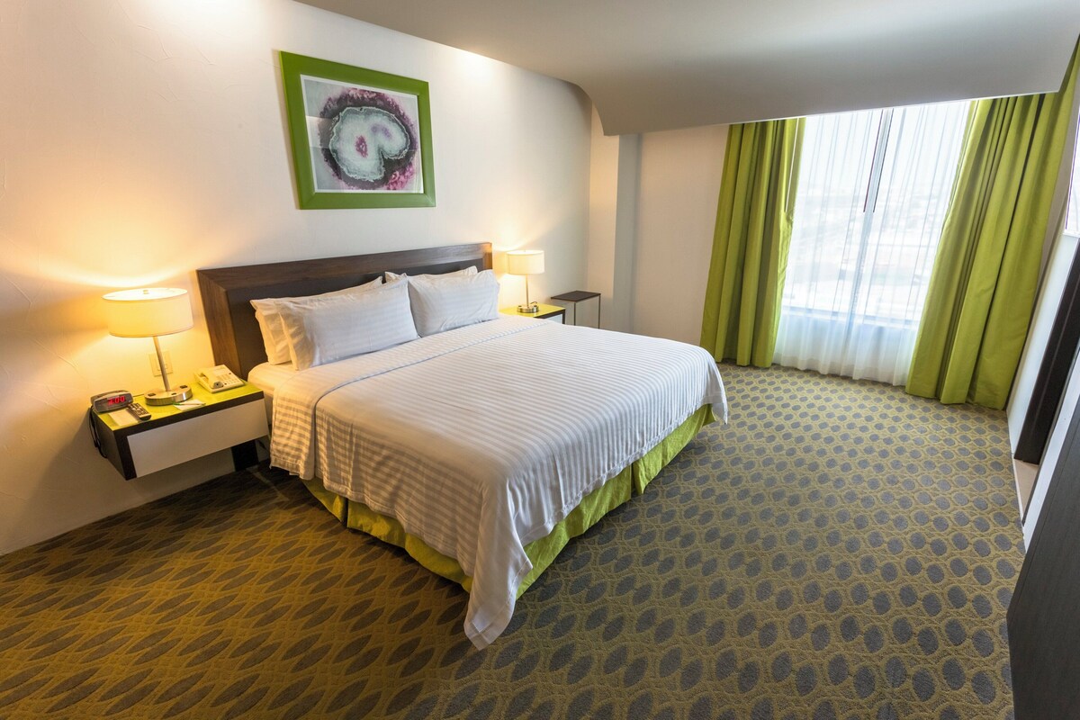 In-room safe, desk, blackout drapes, soundproofing