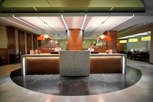 Lobby - Yerevan Place Hotel (Yerevan)