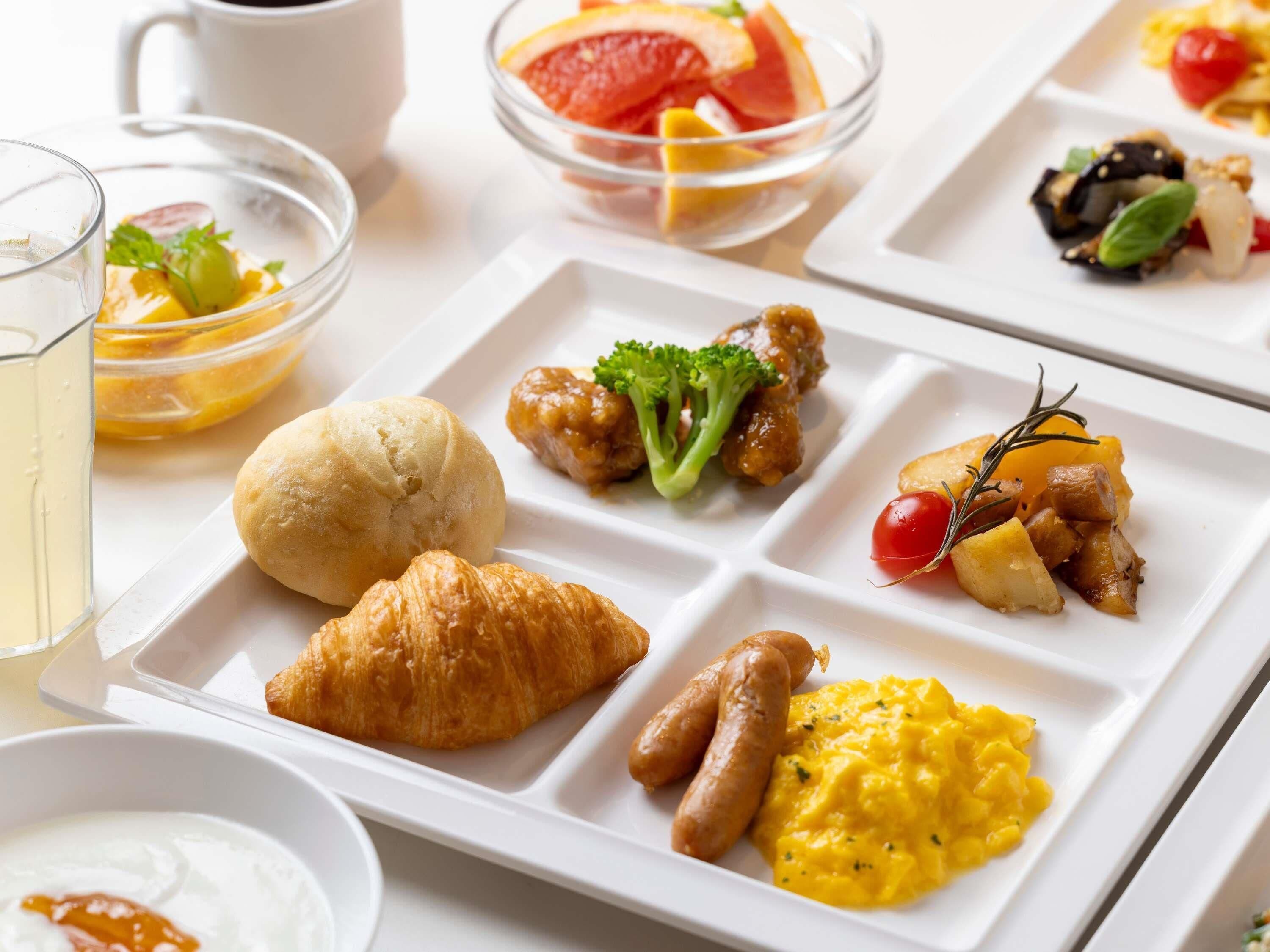 Tägliches Frühstücksbuffet gegen Gebühr