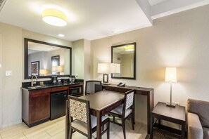 1 bedroom, in-room safe, desk, laptop workspace