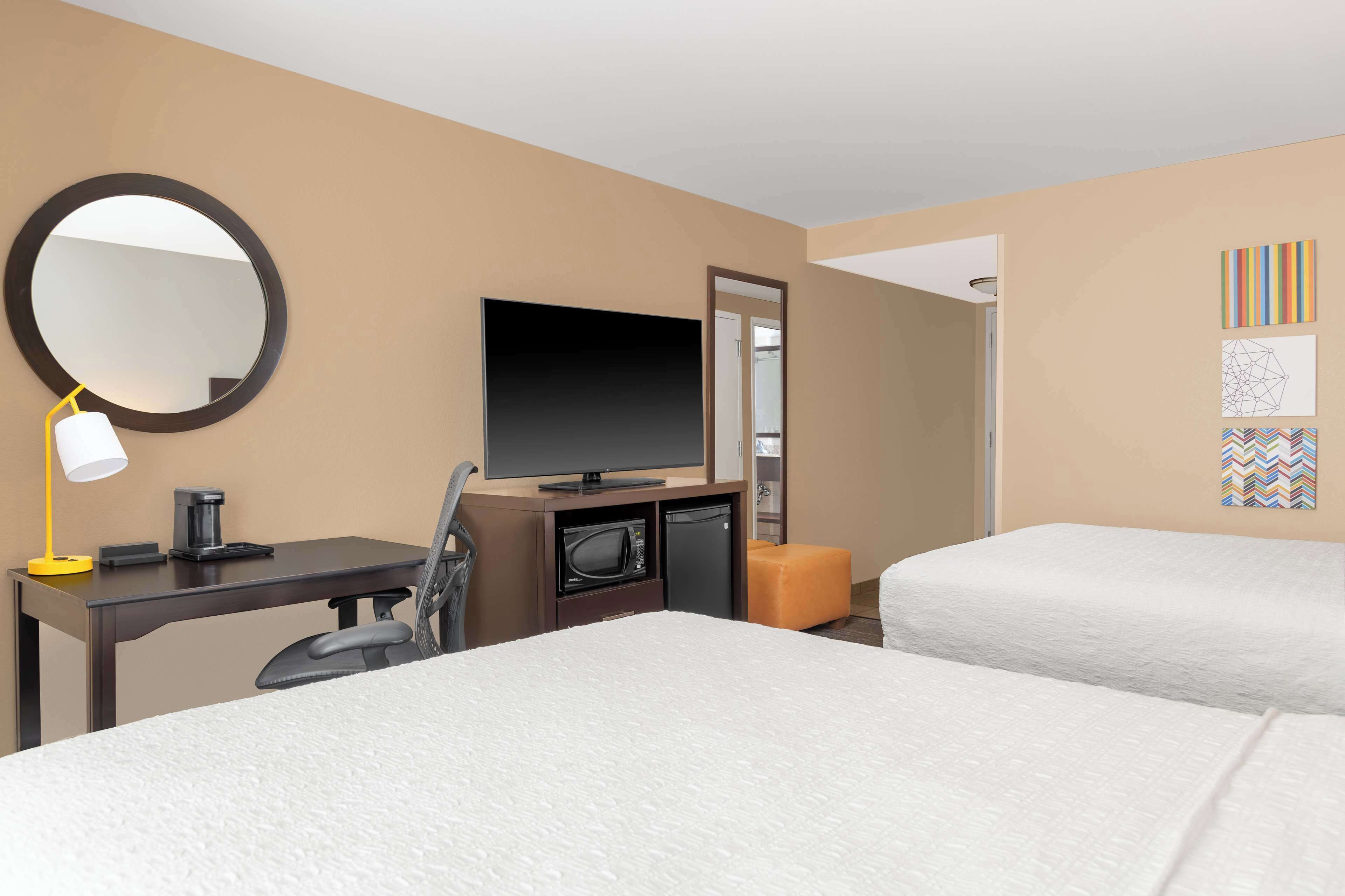 Photo - Hampton Inn & Suites Madison Downtown