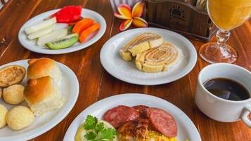 Café da manhã com buffet grátis todos os dias