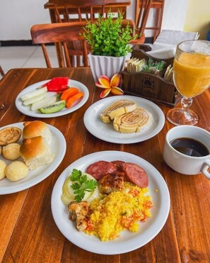 Free daily buffet breakfast -  Pousada Porto Verano (Ipojuca)