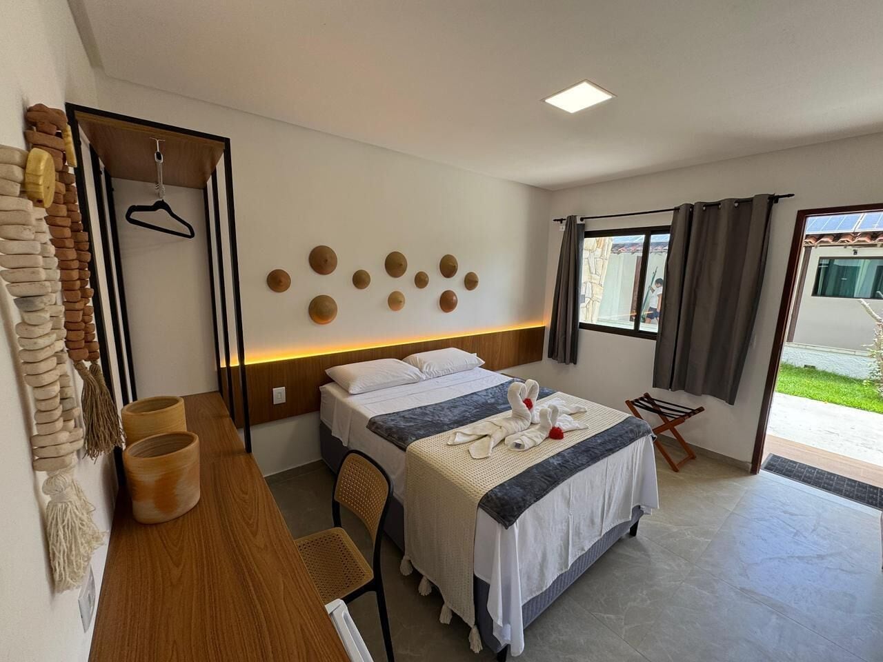 Kahden hengen comfort-huone | Minibaari, yksilöllisesti sisustettu, lisävuoteet, ilmainen Wi-Fi