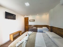 Kamar Triple | Minibar, didekorasi berbeda-beda, dan tempat tidur lipat/tambahan
