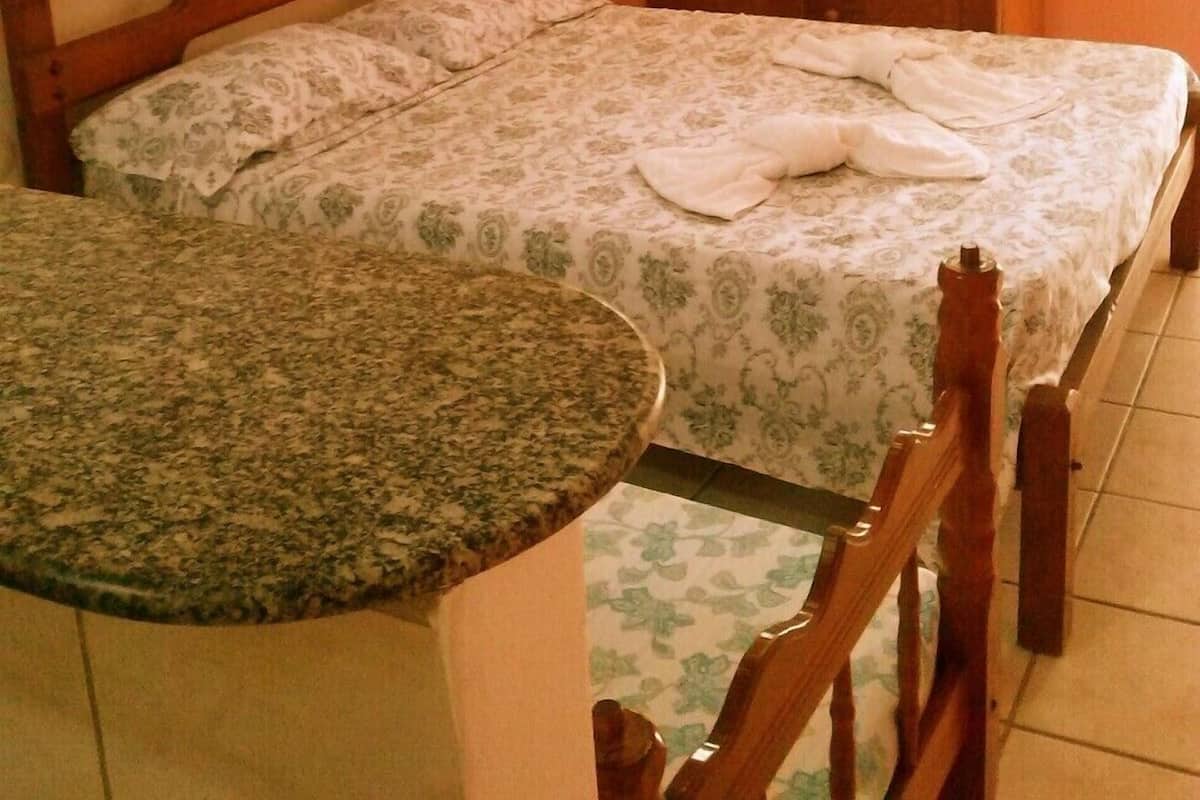 Minibar, blackout curtains