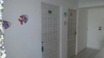 Minibar y cortinas blackout