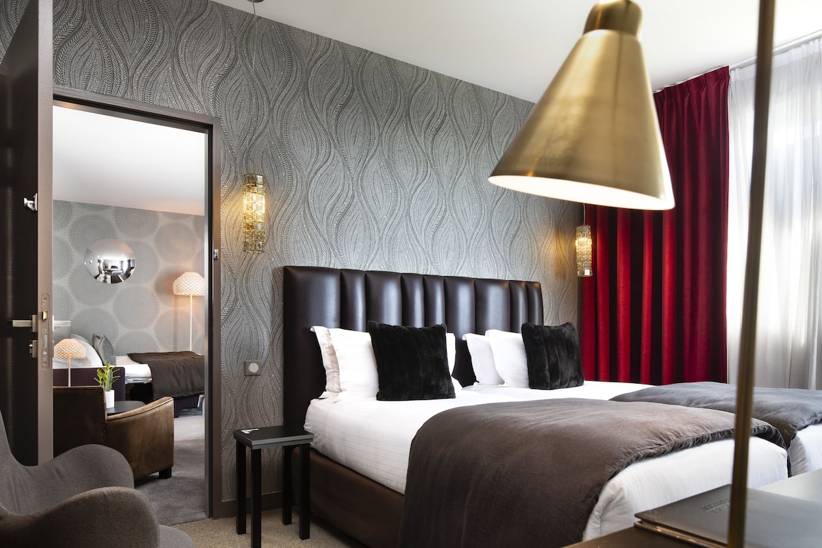 Ropa de cama de alta calidad y camas con pillow-top