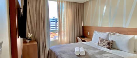Habitación Premium | Minibar, escritorio, cortinas opacas y tabla de planchar con plancha