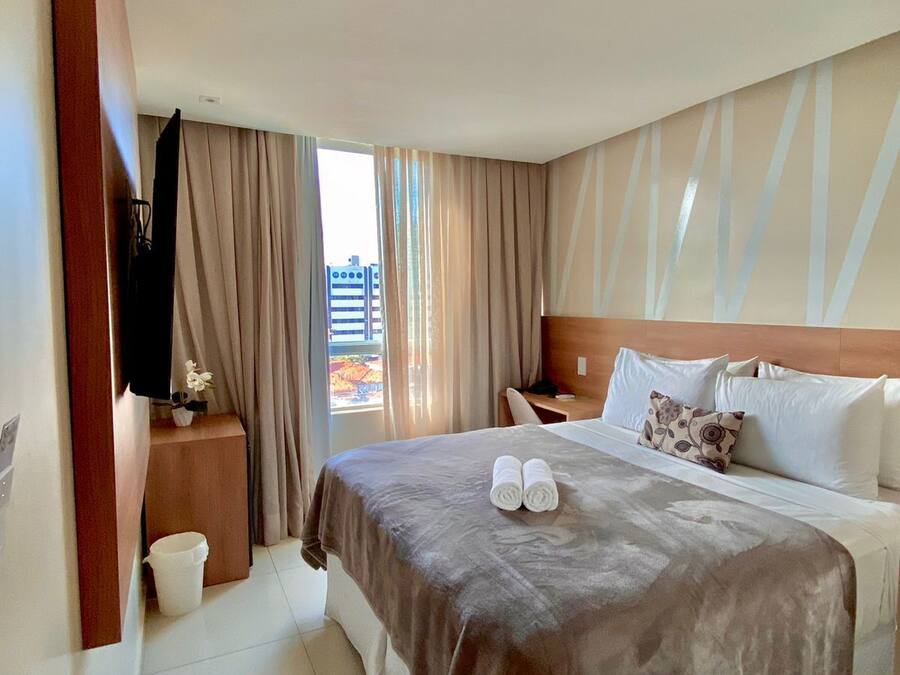 Habitación Premium | Minibar, escritorio, cortinas blackout y tabla de planchar con plancha