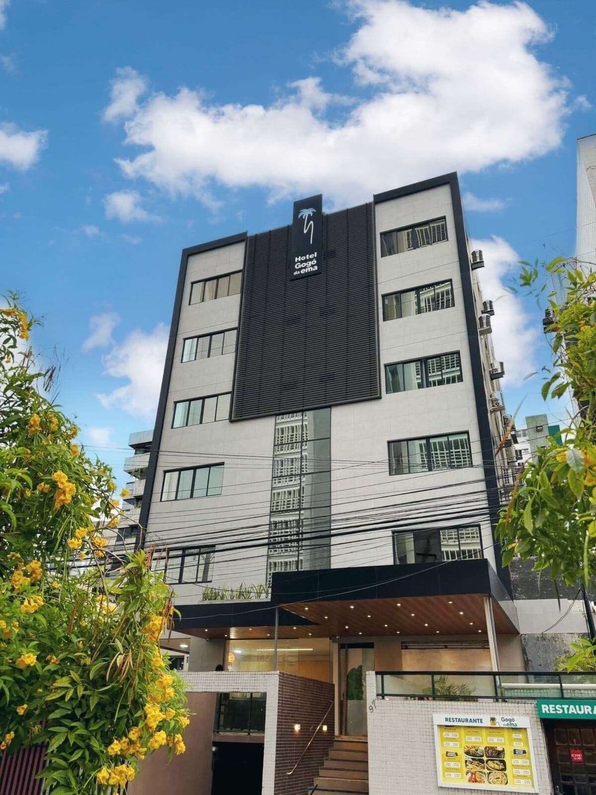 Fachada de la propiedad