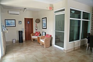 Reception - Tarpon's Nest Lodge (Loiza)