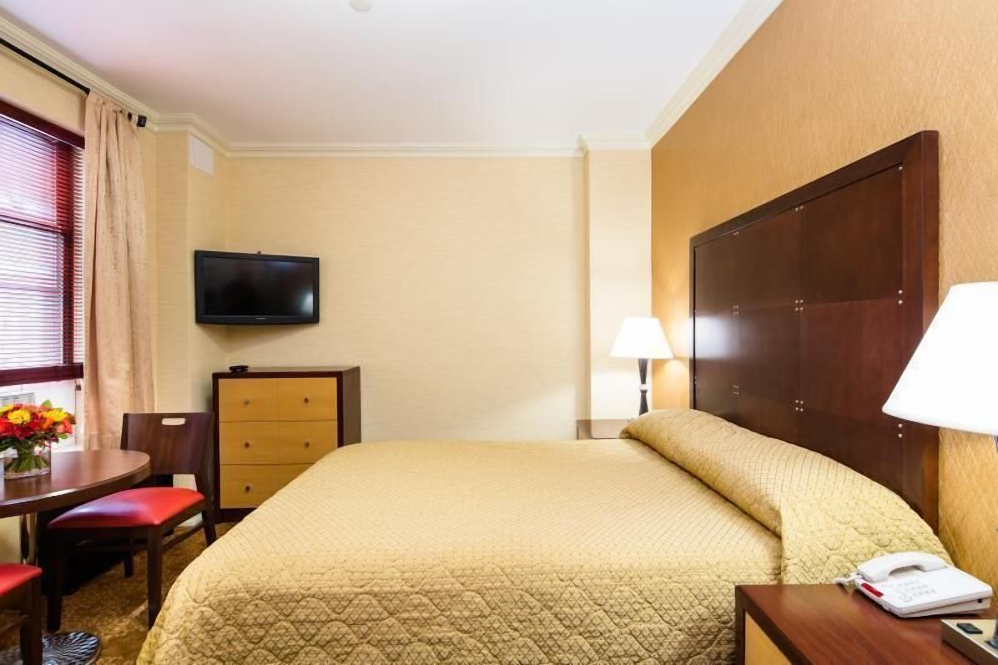 In-room safe, iron/ironing board, free WiFi, bed sheets