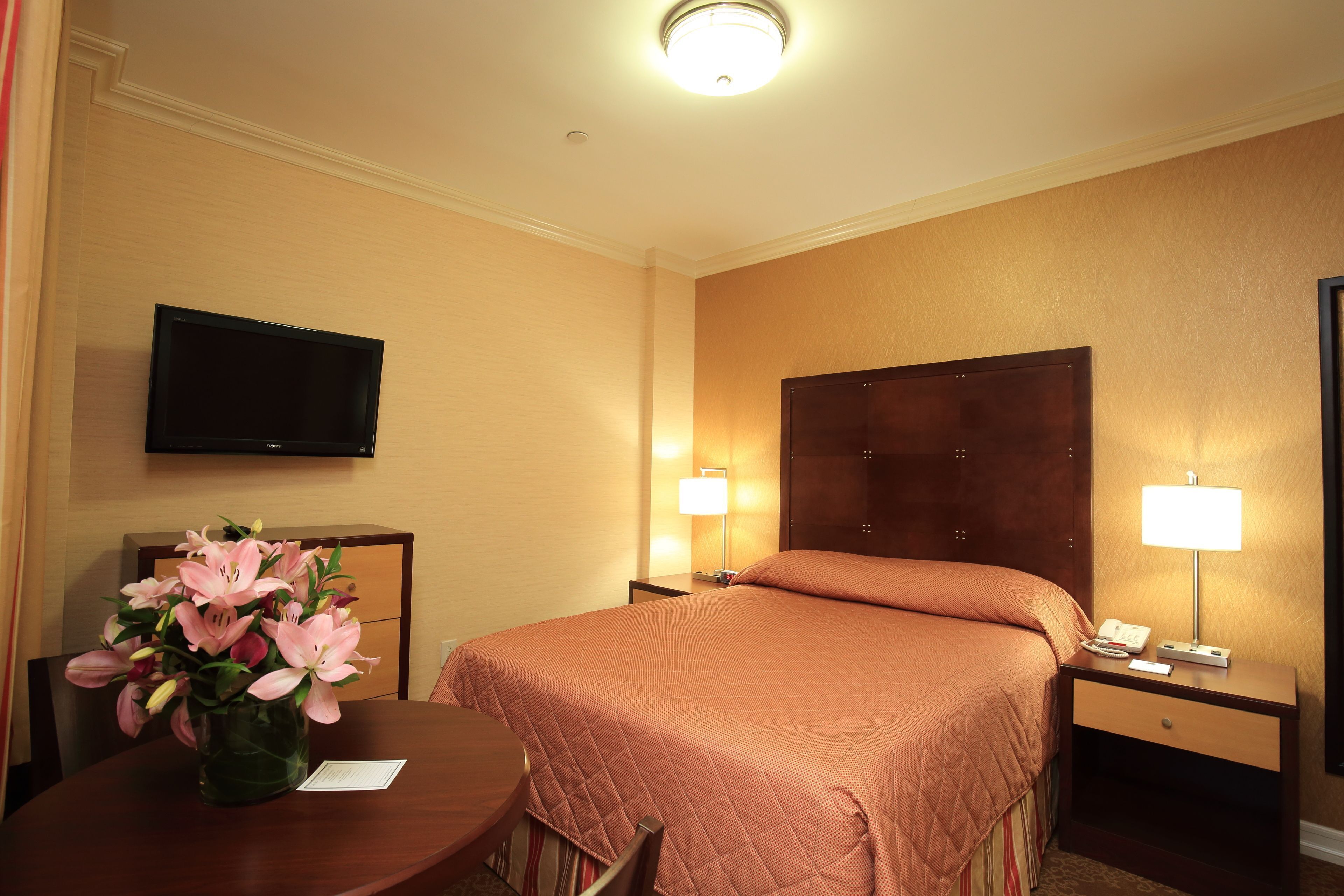 In-room safe, iron/ironing board, free WiFi, bed sheets