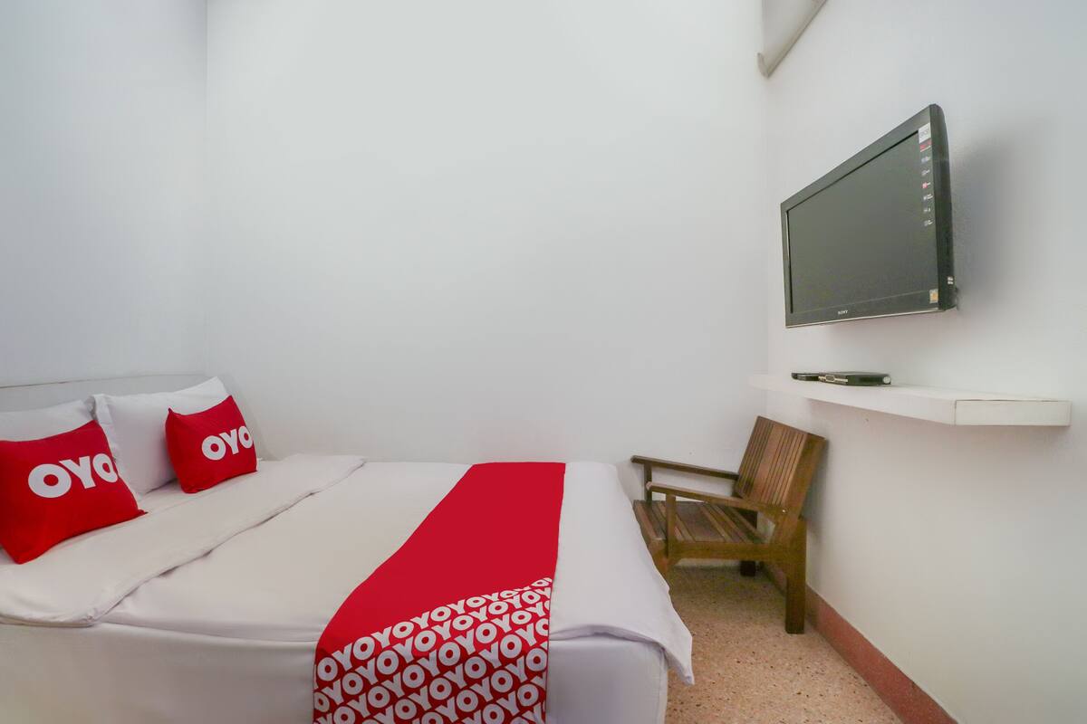 Superior Double Room | Soundproofing, free WiFi, bed sheets