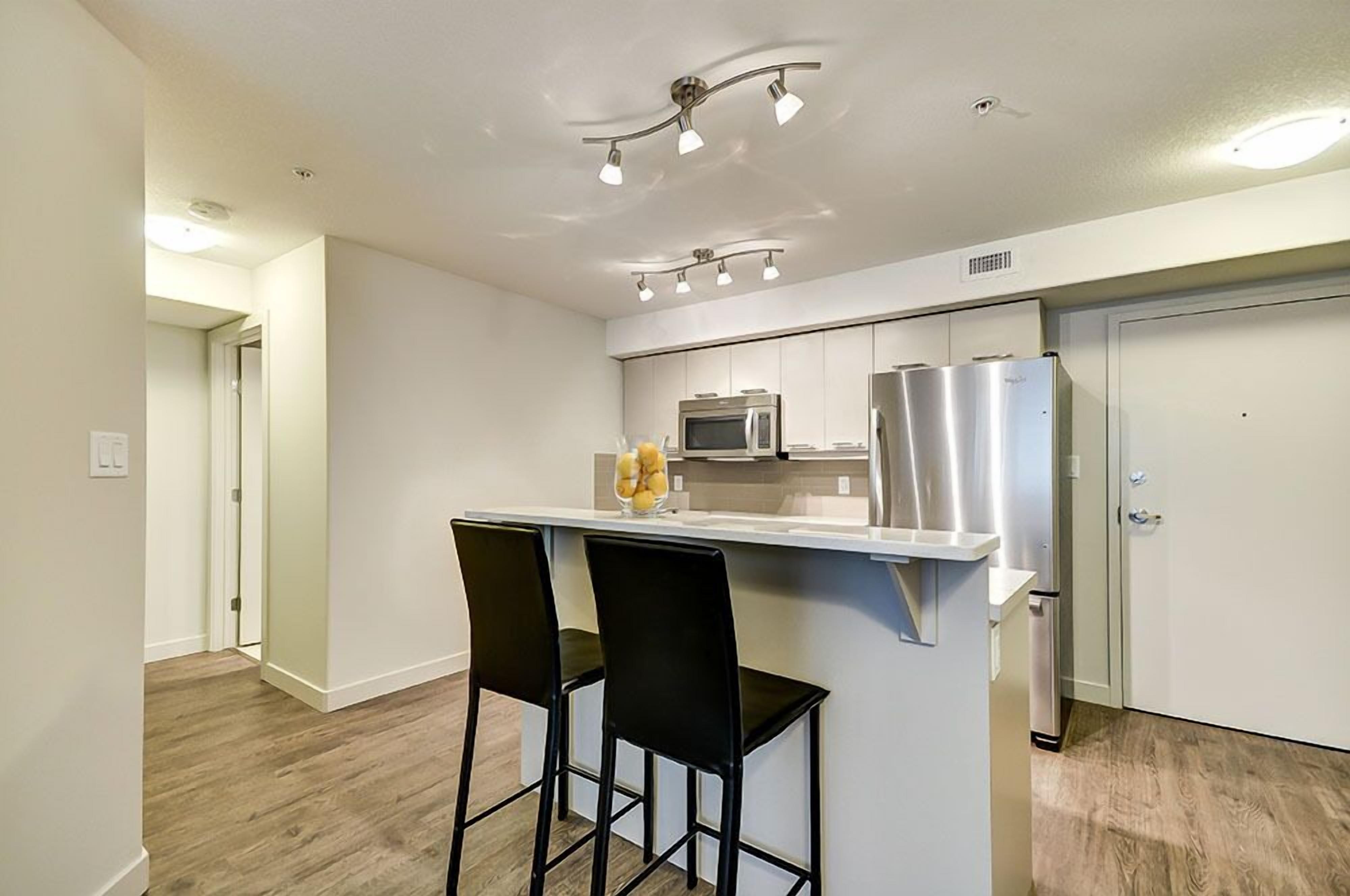 full-sized fridge, microwave, coffee/tea maker