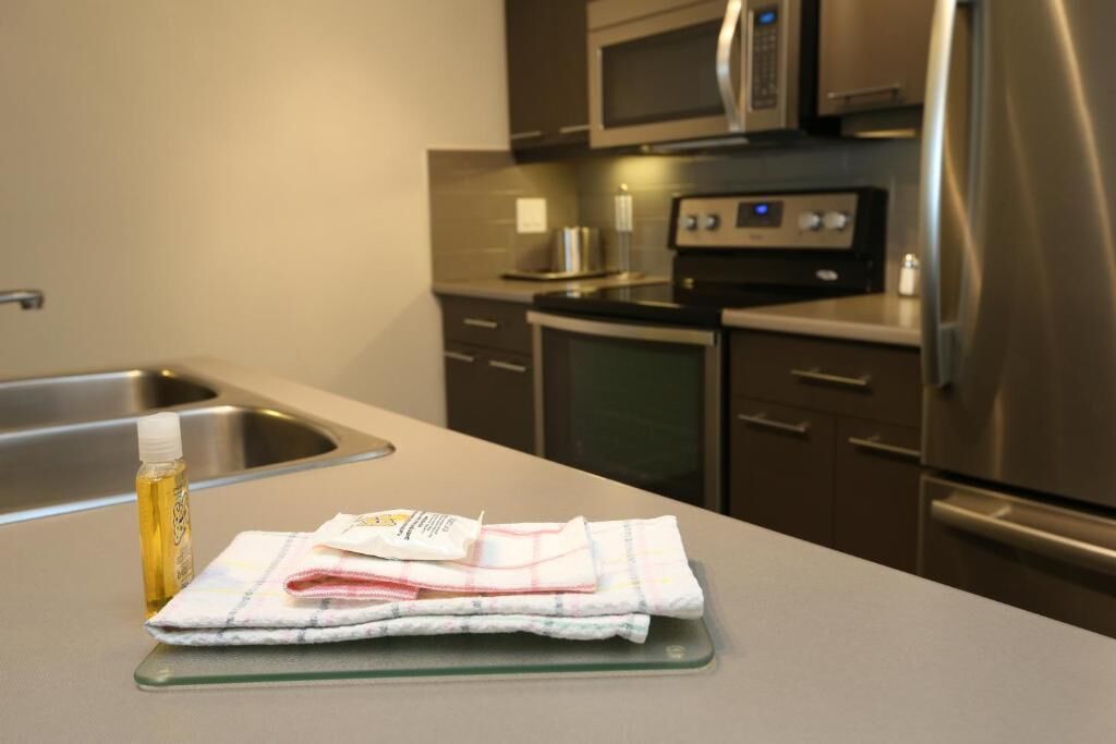 full-sized fridge, microwave, coffee/tea maker