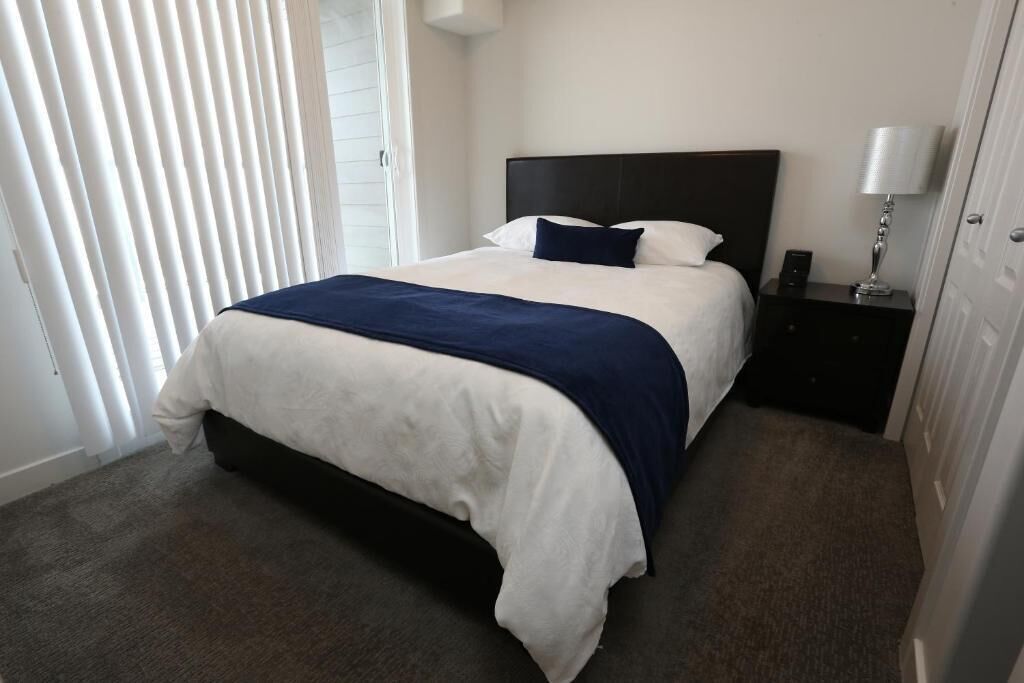 iron/ironing board, free wifi, bed sheets, alarm clocks