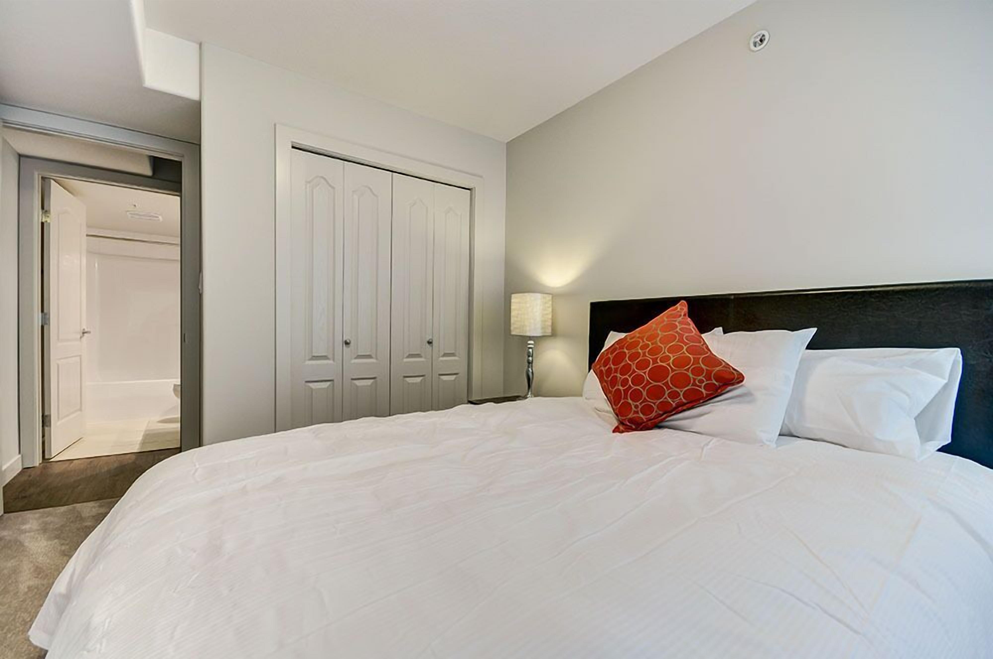 iron/ironing board, free wifi, bed sheets, alarm clocks