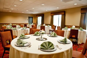 Restaurant - Hampton Inn & Suites Salinas (Salinas)