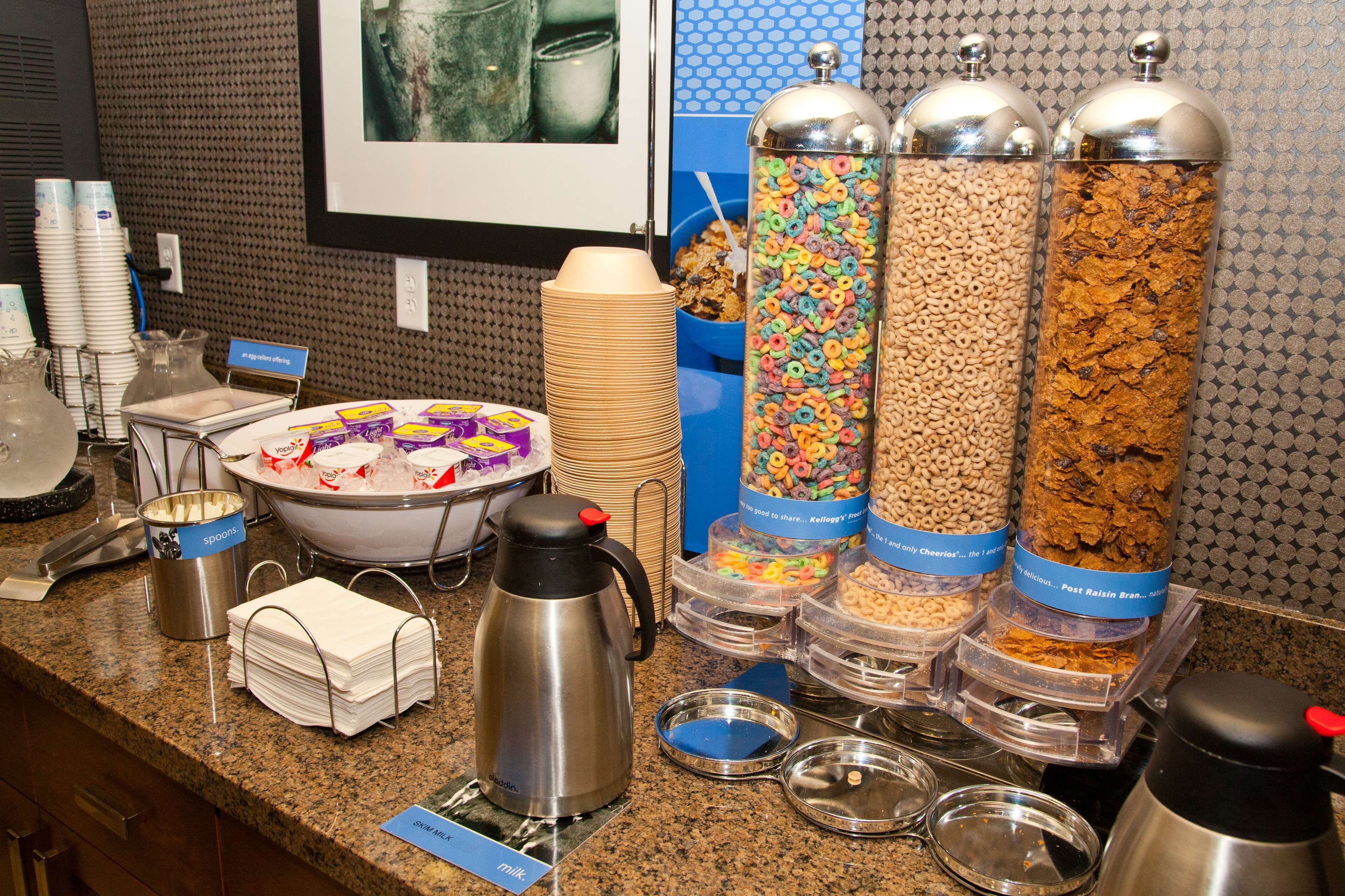 free daily breakfast