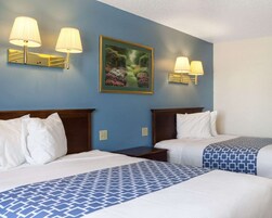 标准房, 2 张双人床, 无烟房 | 办公桌、免费 WiFi、床单、闹钟