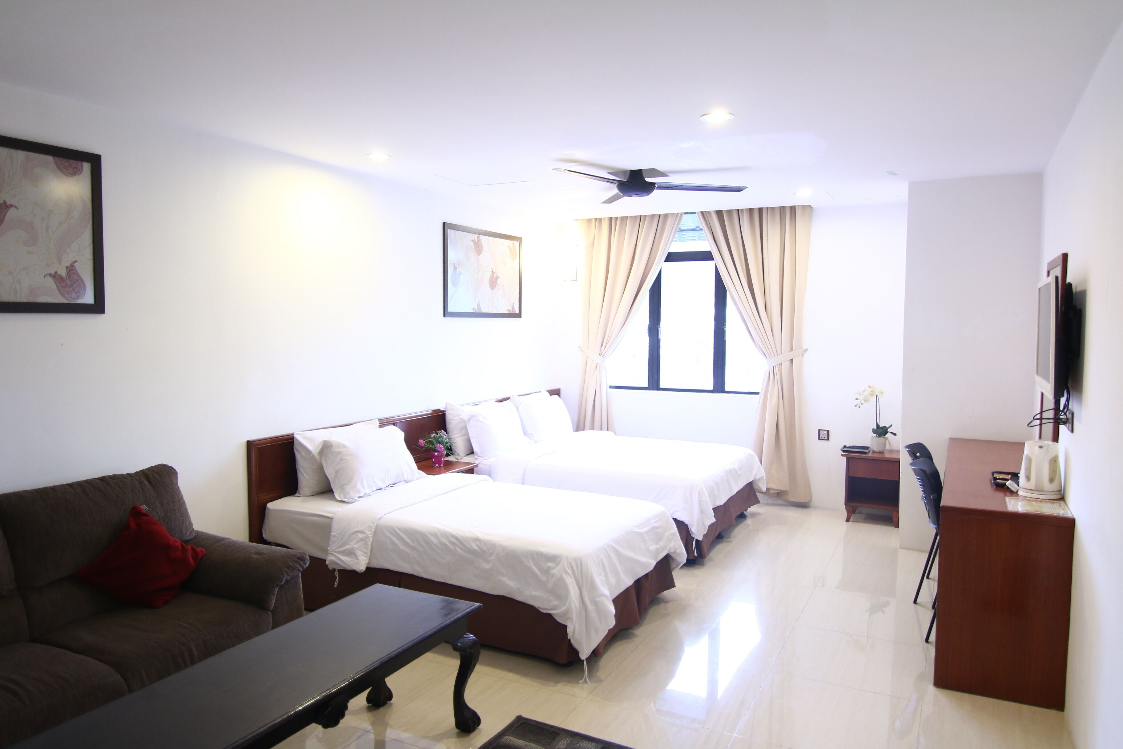 ห้องแฟมิลี่ | โต๊ะทำงาน, ห้องเก็บเสียง, เตารีด/โต๊ะรีดผ้า, Wi-Fi ฟรี