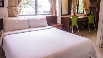 Superior Room | Desk, soundproofing, iron/ironing board, free WiFi