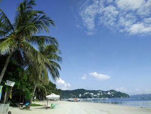 On the beach, windsurfing - Aissatou Beach Resort (Boracay Island)