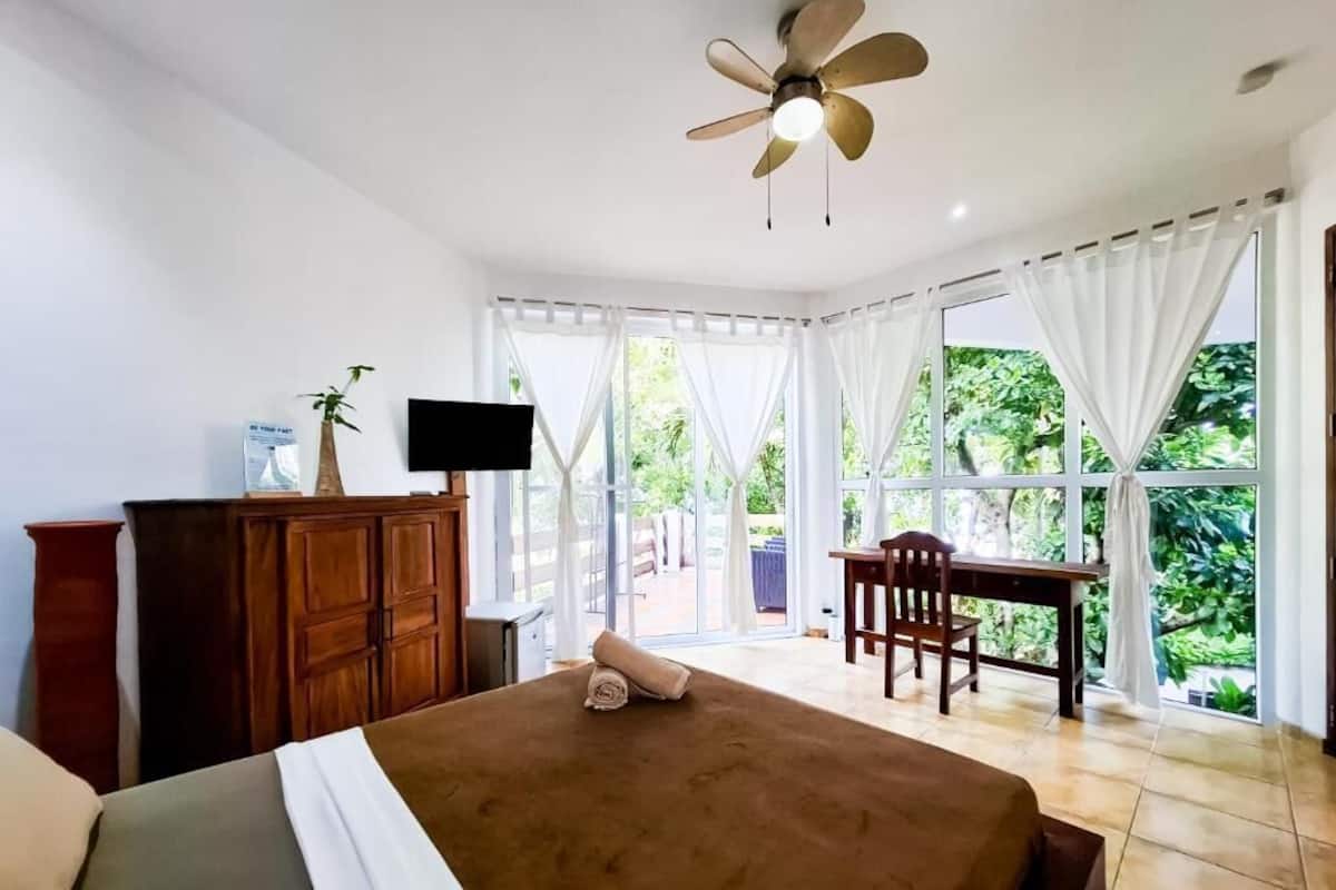 1 bedroom, in-room safe, desk, free cots/infant beds