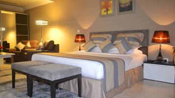 3 chambres, draps en coton égyptien, coffres-forts dans les chambres