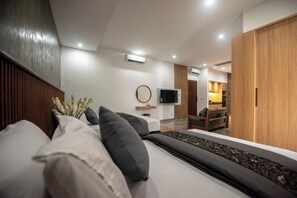 Apartment | In-room safe, free WiFi, bed sheets - Sandat Hotel Legian (Kuta)