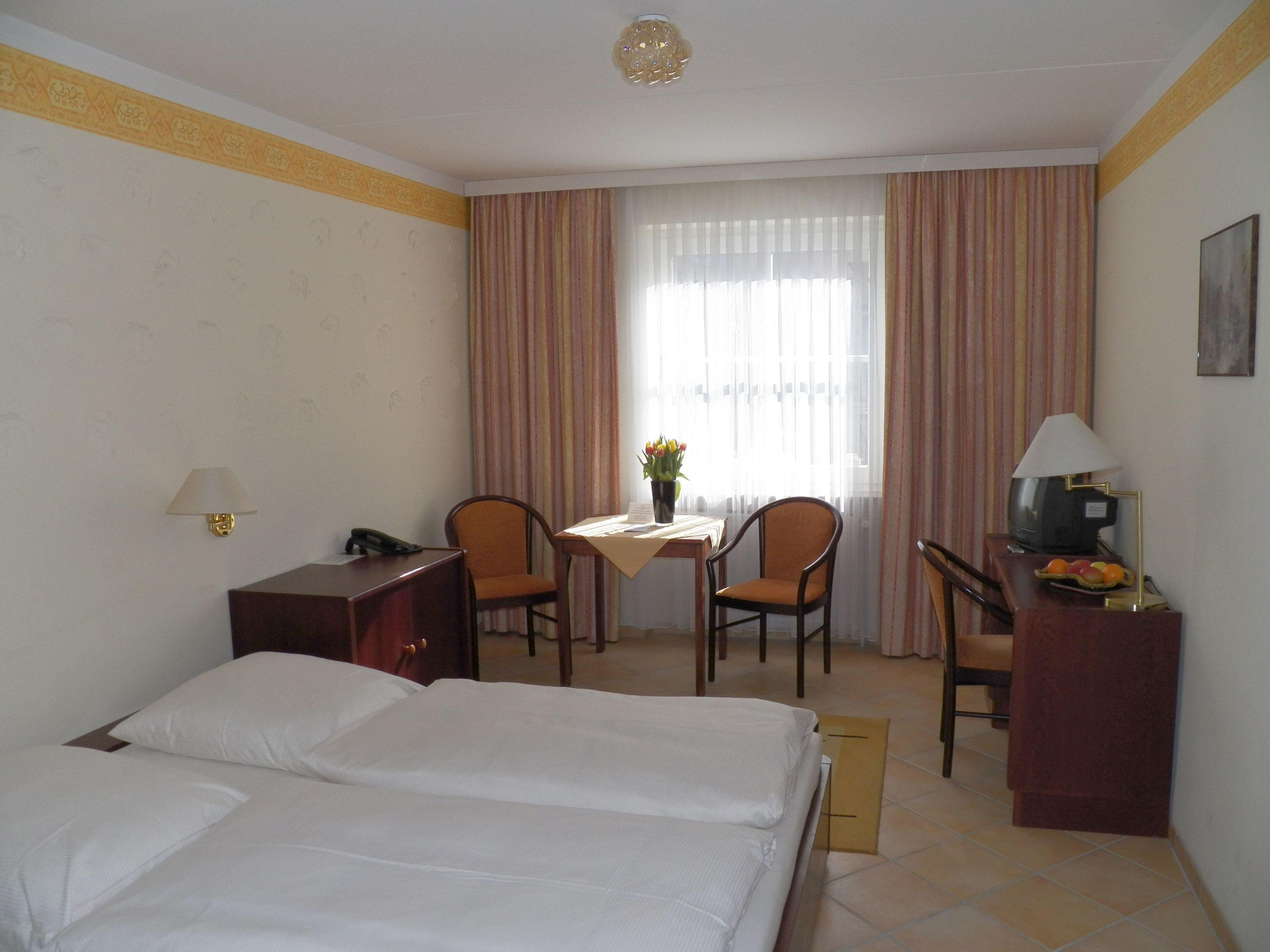 double room | hypo-allergenic bedding, desk, iron/ironing board, free cots/infant beds