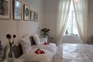 Dobbeltrom – classic | Sengetøy av topp kvalitet, minibar og barnesenger (inkludert)