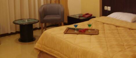 迷你吧、客房內保險箱、搖籃/嬰兒床、免費無線上網