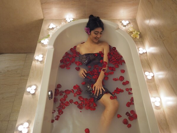 Baignoire relaxante profonde