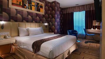 In-room safe, desk, iron/ironing board, rollaway beds