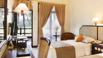 In-room safe, iron/ironing board