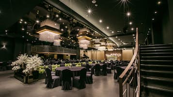 Pernikahan indoor